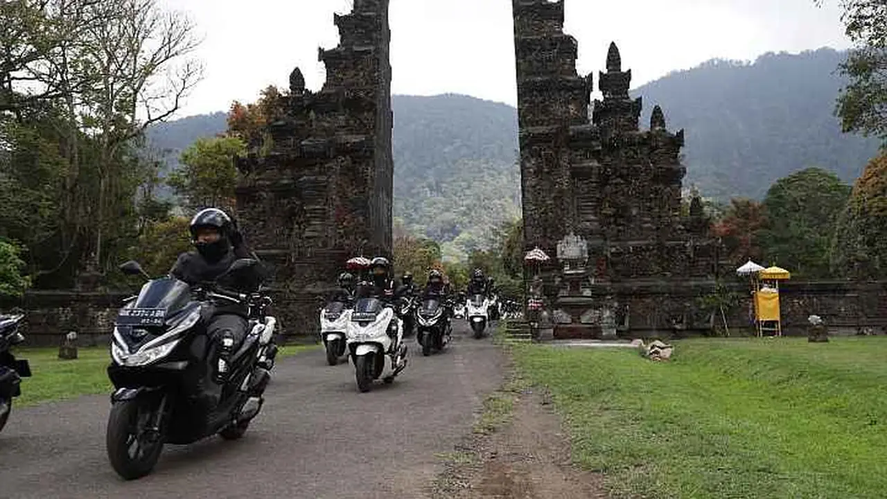 PCX Luxurious Trip
