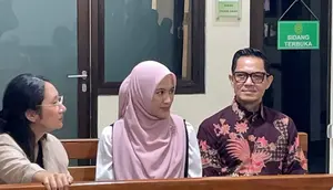 Dude Harlino dan Alyssa Soebandono Penuhi Panggilan Sebagai Saksi di Sidang Kasus PT DSI