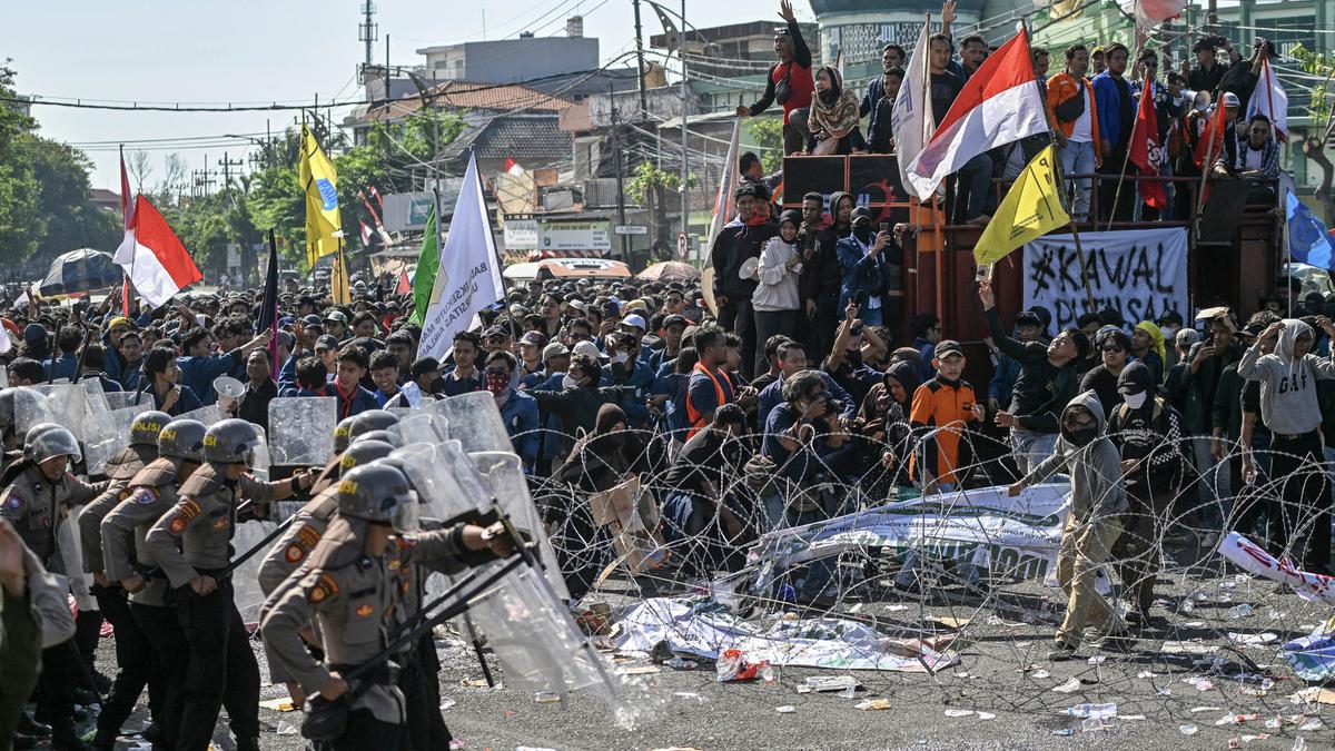 19 Orang Demonstran Jadi Tersangka Kerusuhan di DPR saat Demo Tolak Revisi UU Pilkada Berita Viral Hari Ini Jumat 13 September 2024