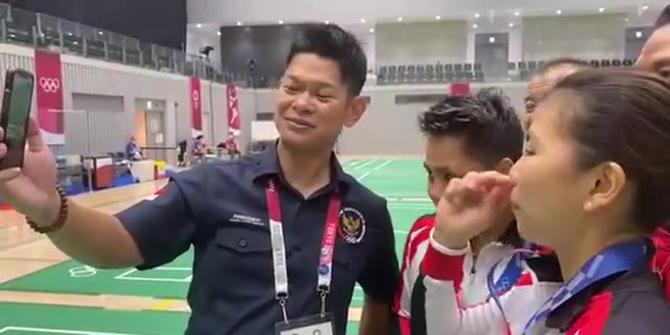 VIDEO: Jokowi Video Call Peraih Emas Olimpiade Greysia/ Apriyani, 'Saya Deg-degan...'