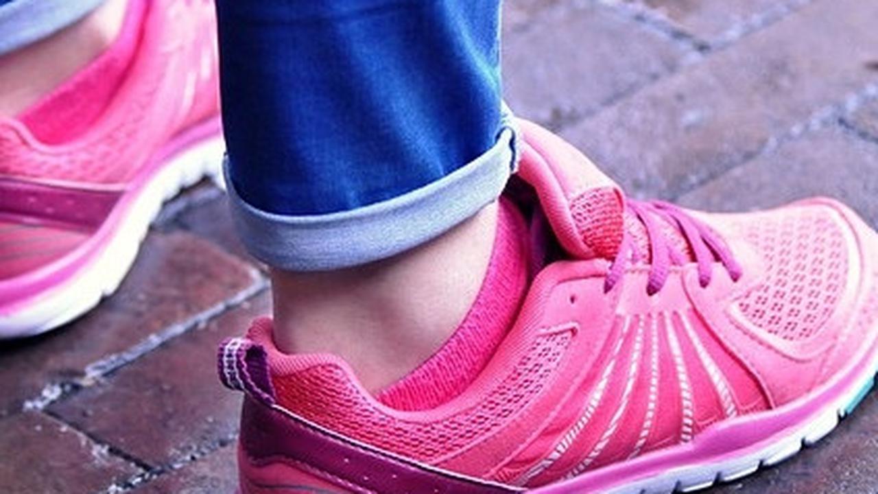 alas kaki yang mendukung plantar fasciitis