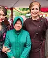Pada peringatan Hari Ibu Nasional 2017, Inul Daratista bersama wanita-wanita hebat. Jumat (22/12/2017) penyanyi asal Pasuruan Jawa Timur itu menggelar bersama Walikota Surabaya, Tri Rismaharani dan Soraya Haque. (Instagram/inul.d)