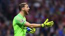 Namun harga membuat Arsenal harus segera memutar otak. Karena Oblak pasti tak akan dilepas dengan harga murah oleh Atletico Madrid. (AFP/Gabriel Bouys)