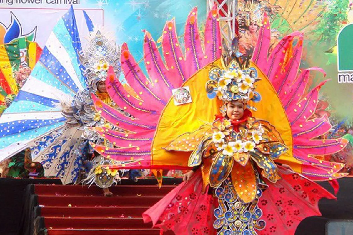 Hujan, Malang Flower Carnival 2016 Tetap Heboh