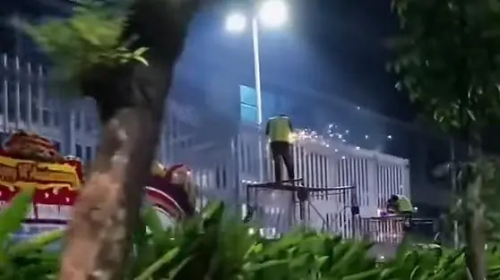 Mal Jakarta Pasang Pagar Tinggi, Begini Tanggapan Pramono