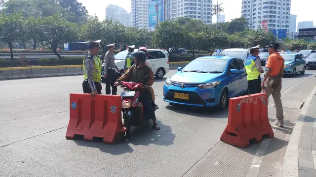 Jalan di Sekitar GBK Ditutup untuk Asian Games, Pengendara Kebingungan