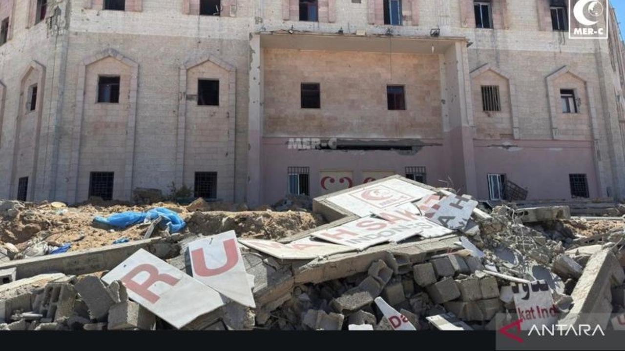 Indonesia Kecam Keras Pemasangan Spanduk Militer Israel di Reruntuhan Rumah Sakit Indonesia Gaza