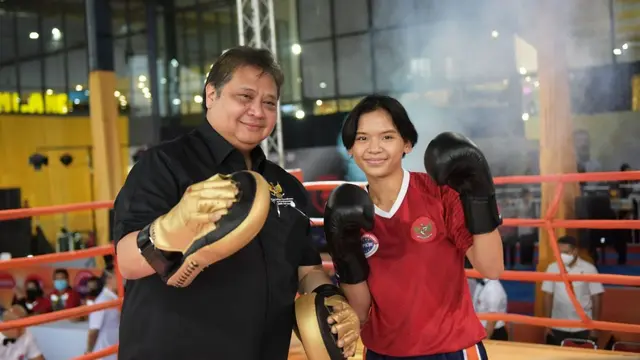 Menteri Koordinator Bidang Perekonomian Airlangga Hartarto membuka Kejurnas Kickboxing Indonesia IV tahun 2022 di Batam, Jumat (07/10/2022). (Dok Kemenko Perekonomian)