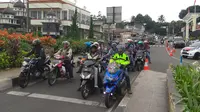 Arus kendaraan menuju kawasan Pumcak, Bogor, Jawa Barat masih lancar, empat jam menjelang penutupan jalur tersebut.