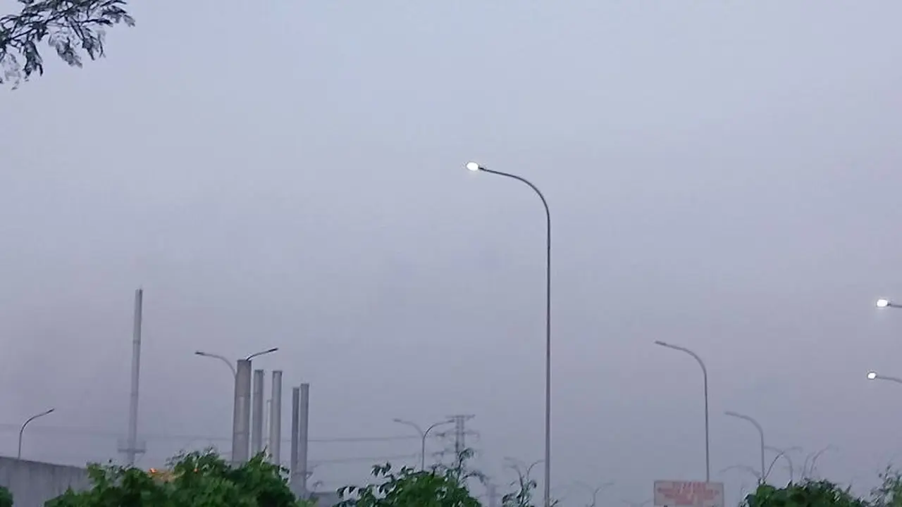 Polusi pabrik peleburan timah di Tangerang. (Antara)