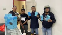 Pemuda di Gorontalo Diringkus Polisi usai memproduksi Handphone Daur Ulang (Arfandi Ibrahim/Liputan6.com)