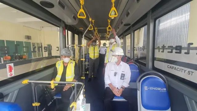 PT Bukit Asam Tbk (PTBA) teken MoU dengan INKA pada Selasa, 7 Desember 2021 untuk kembangkan kendaraan tambang listrik. (Foto: PT Bukit Asam Tbk)