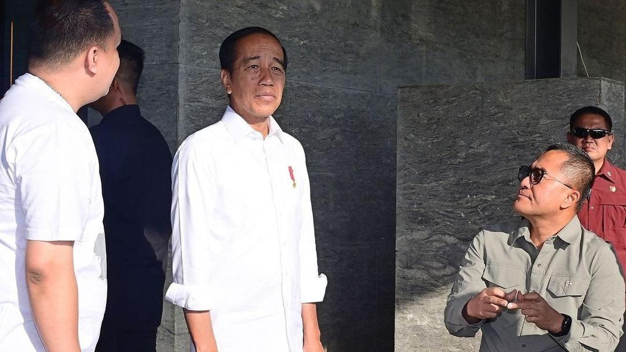 VIDEO: Telunjuk Jokowi Berdiri, Keras Tegur Pengusaha "Proyek yang Penting Jadi Itu Bahaya"