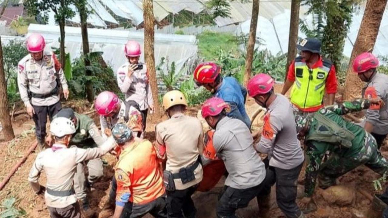 Menteri LH Ngamuk Daerah Rawan Longsor Puncak Dibangun Vila: Langgar Aturan, Bongkar!