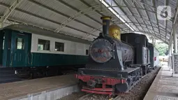 Suasana sepi Museum Transportasi di Taman Mini Indonesia Indah (TMII), Jakarta, Rabu (14/10/2020). TMII membuka kembali tempat wisatanya saat Pemerintah Provinsi DKI sudah memberlakukan pembatasan sosial berskala besar (PSBB) transisi. (Liputan6.com/Herman Zakharia)