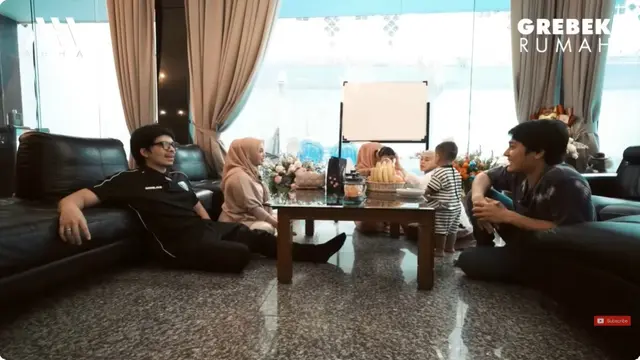 6 Potret Ruang Tamu di Rumah Lesti Kejora, Desain Interior Mewah dan Hangat