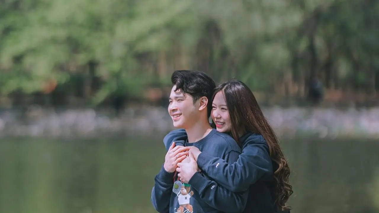 Jess No Limit dan Sisca Kohl berlibur di Korea (Foto: Instagram jessnolimit)