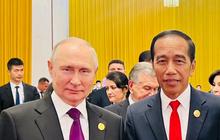 Momen Akrab Jokowi dan Vladimir Putin di China