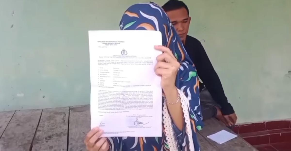Siswi SMA di Gowa dianiaya usai dituduh rebut kekasih. (tangkapan layar media sosial).
