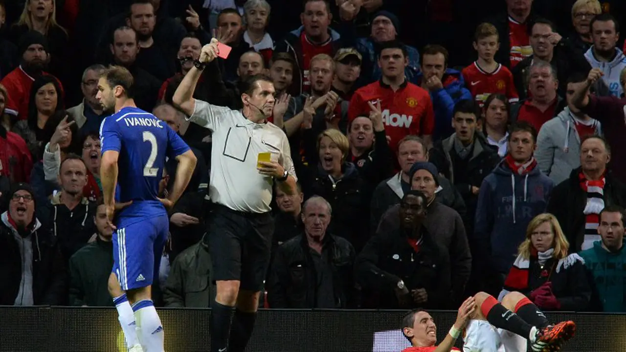  Branislav Ivanovic dan Angel di Maria