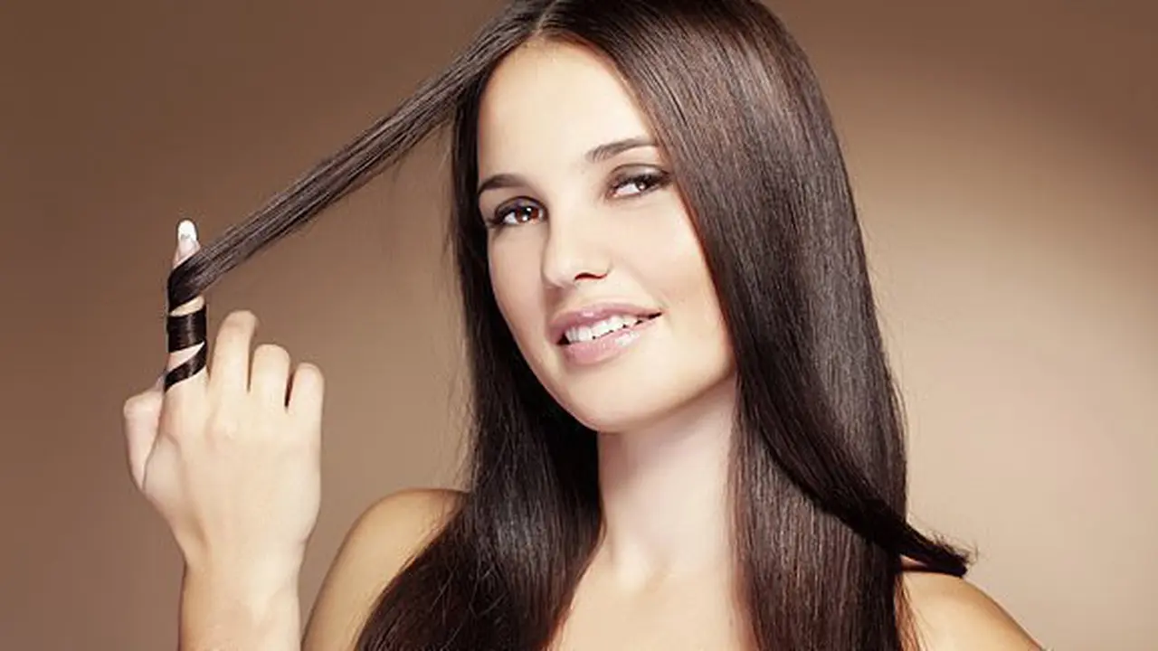 Ilustrasi wanita dengan rambut cantik./Copyright shutterstock.com