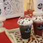 Penasaran bagaimana rasanya jika kopi memiliki rasa red velvet dan black velvet? Simak ini.