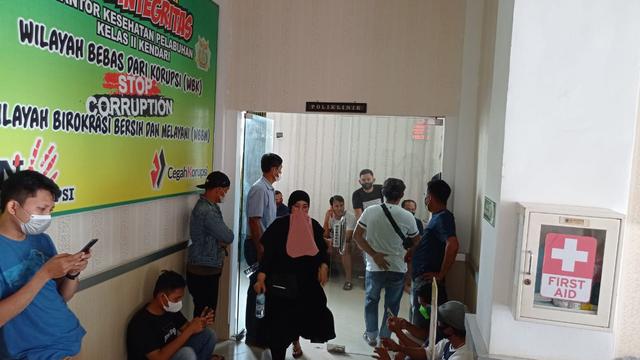 Pemkot Kendari menuntaskan vaksinasi meningitis bagi 294 orang calon jemaah haji yang akan berangkat Juni 2022.(Liputan6.com/Ahmad Akbar Fua)