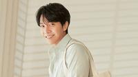 Pada lagu debut bernyanyinya, BECAUSE YOU'RE MY GIRL merupakan lagu hit yang membuat nama Lee Seung Gi terkenal di publik. (FOTO: instagram.com/leeseunggi.official/)