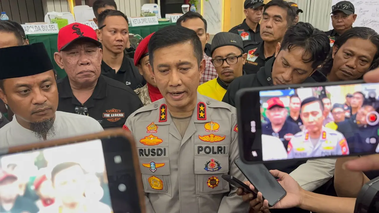 Kapolda Sulawesi Selatan Irjen Pol Rusdi Hartono.