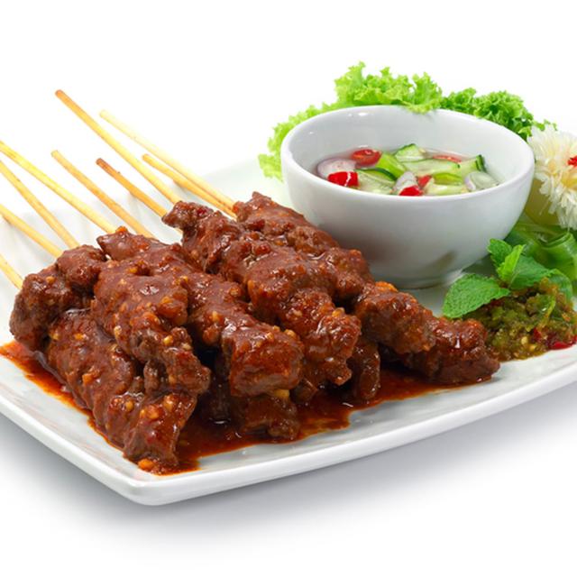 Cara Membuat Sate Daging Sapi Empuk Dengan Bumbu Rempah Meresap Lifestyle Fimela Com Berikut tribunnews.com rangkumkan resep dan cara. cara membuat sate daging sapi empuk