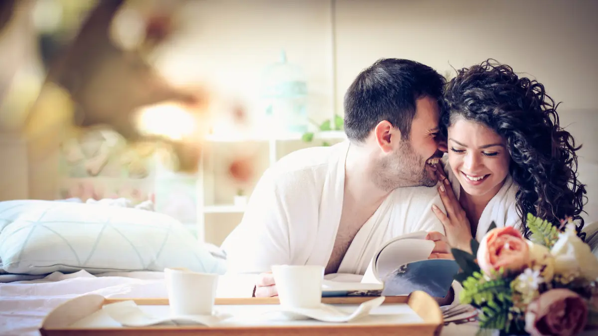 Bisikkan 7 Kalimat Ini untuk Bangun Gairah Si Dia - Health Liputan6.com