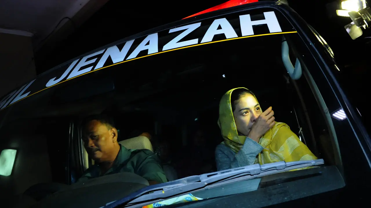Ayah Nikita Mirzani Akan Dimakamkan di Karawaci