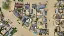 Banjir menutupi sebagian besar Lembah Pájaro, California, Amerika Serikat, 12 Maret 2023. Badai menyebabkan tanggul di sepanjang Sungai Pájaro jebol sehingga membuat air menggenangi rumah, bisnis, serta menyebabkan ribuan orang tanpa perlindungan. (Shae Hammond/Bay Area News Group via AP)