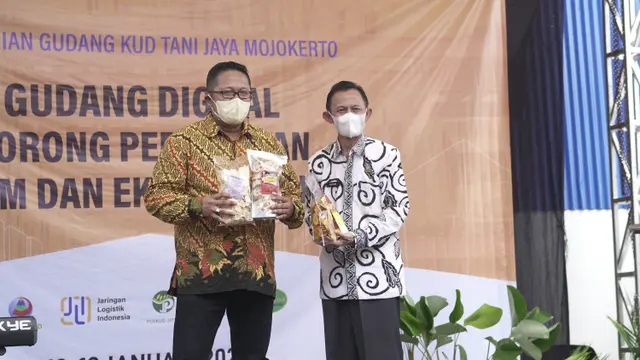 Peresmian Gudang Festival yang diadakan Surge, Kementerian Koperasi dan UKM (Kemenkop UKM), serta Induk Koperasi Unit Desa (Dok. Surge)