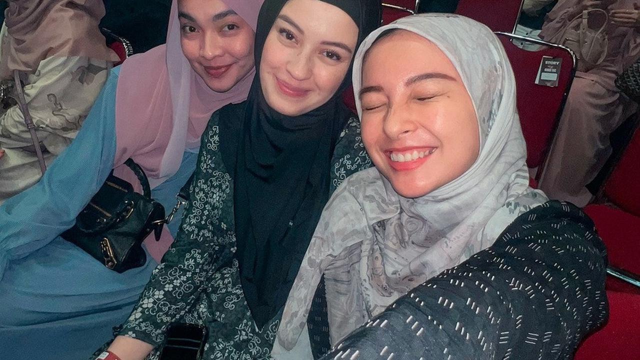 8 Potret Kimberly Ryder Tampil Lebih Tertutup, Akui Awalnya Karena Anjuran Mantan Suami