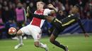 Van de Beek merupakan salah satu pemain penting Ajax. Dalam tiga musim terakhir atau sejak 2017-2018, Ia telah memainkan 133 pertandingan di semua kompetisi dengan mencetak 41 gol sdan 34 assist. (AFP/John Thys)