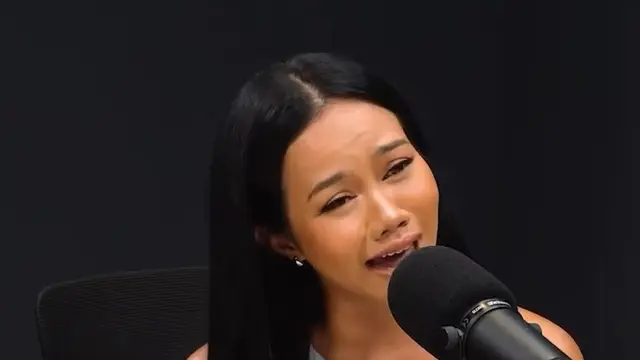 Yura Yunita Didoakan Sang Mama Sambil Menangis. (instagram/yurayunita)