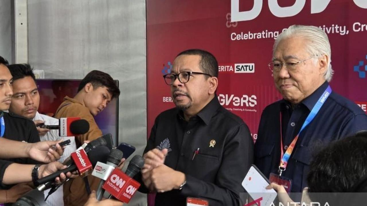 Tahukah Anda, 73% Sekolah Ditargetkan Punya Layar Pintar? Strategi Pemerintah Atasi Kesenjangan Pembelajaran!