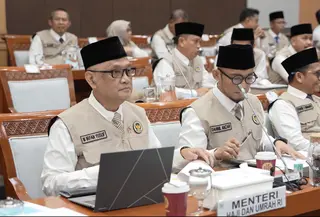 Menteri Haji dan Umrah, Mochamad Irfan Yusuf saat rapat bersama Komisi VIII DPR RI (Istimewa)