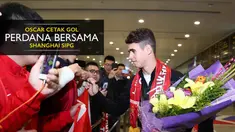 Mantan gelandang Chelsea, Oscar berhasil mencetak gol perdananya bersama Shanghai SIPG