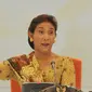 Menteri Kelautan dan Perikanan, Susi Pudjiastuti memberikan keterangan saat konferensi pers di Kantor Kementerian, Jakarta, Kamis (15/10/2015). Susi berencana akan menenggelamkan 14 dari 18 kapal pada 19-20 Oktober 2015. (Liputan6.com/Andrian M Tunay)