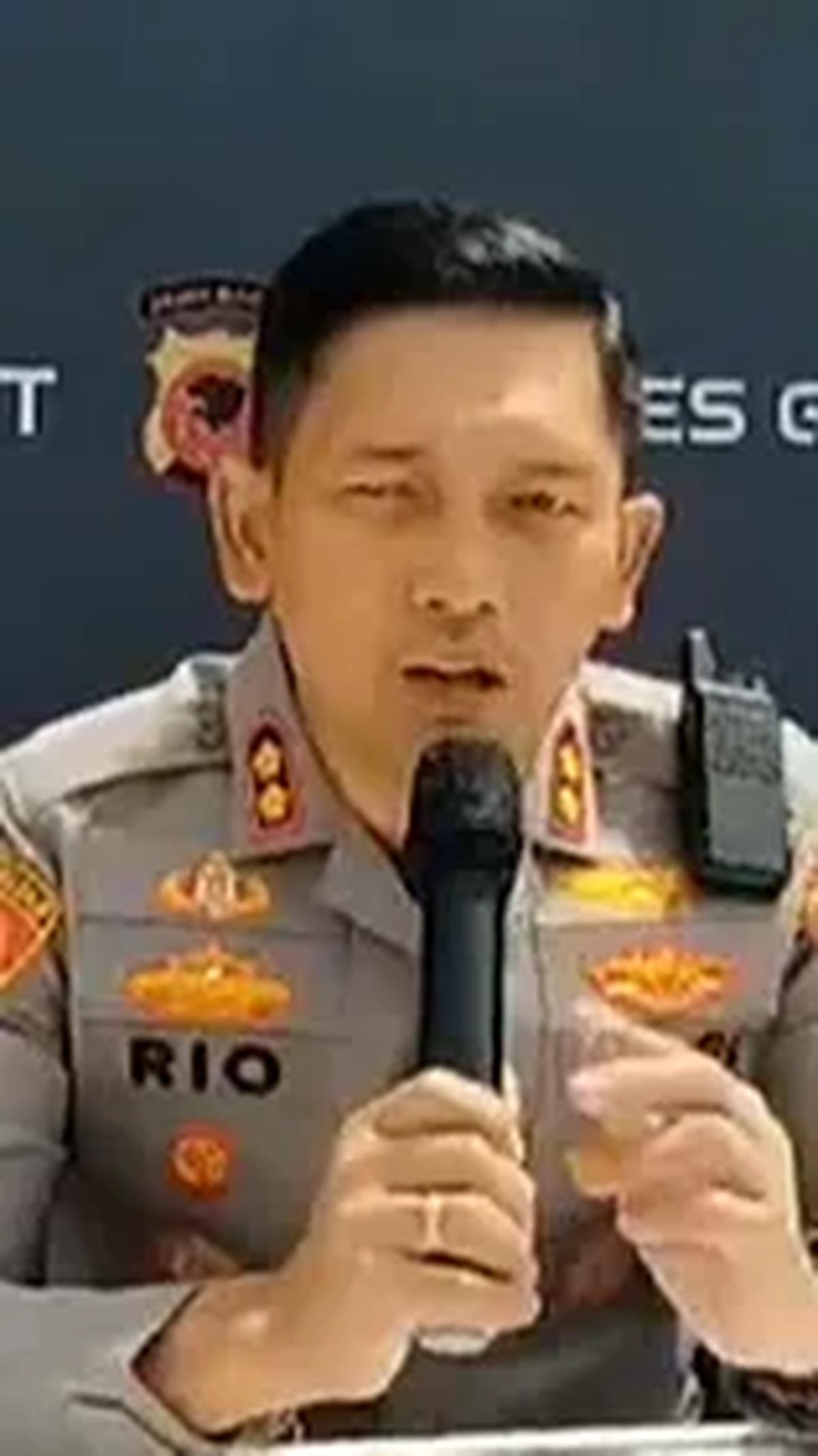 "Kita selidiki jadi diketahui juga bayi yang sekarang bersama Ibu S ini milik siapa. Ini sifatnya sosial, kami ingin kedepankan hati nurani seorang ibu," tegas Rio.