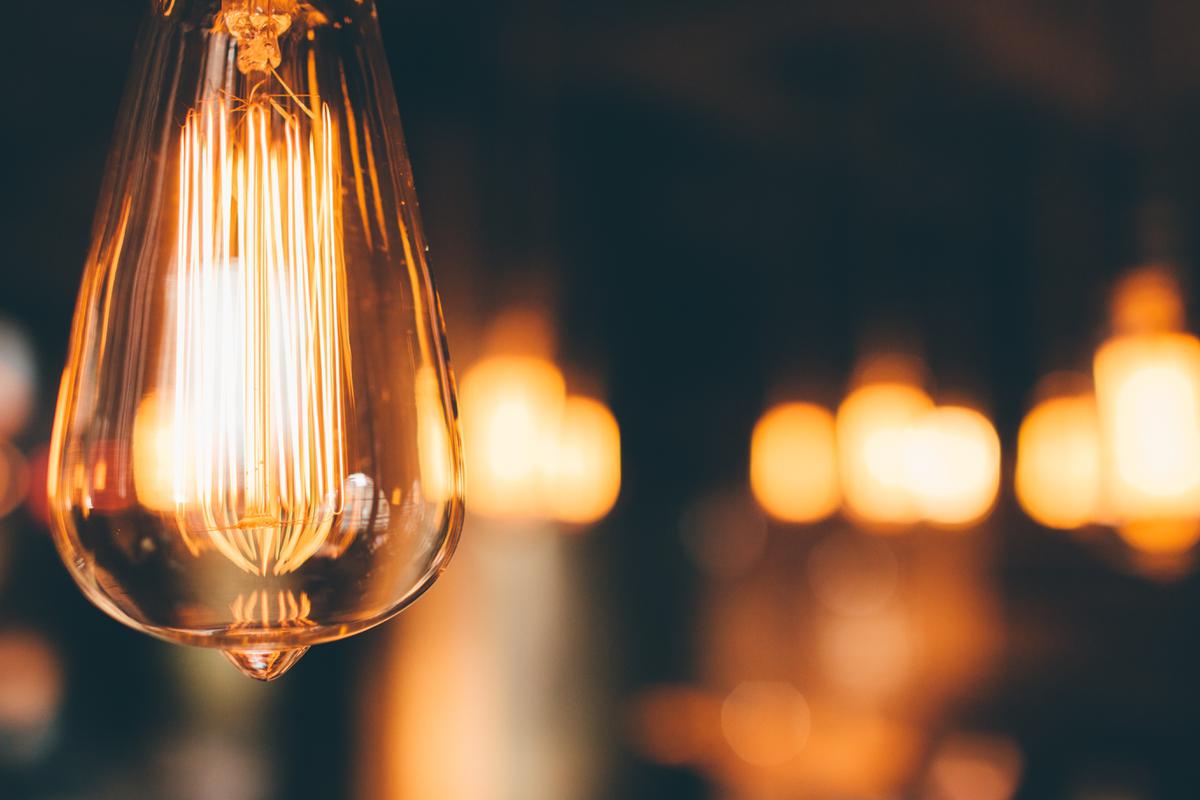 Ilustrasi Lampu Bohlam