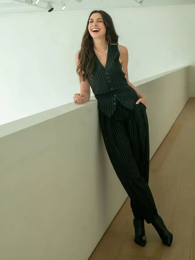 Penampilan Rambut Baru Anne Hathaway di Film Devil Wears Prada 2