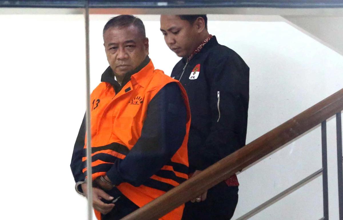 FOTO: Bupati Tulungagung Resmi Ditahan KPK