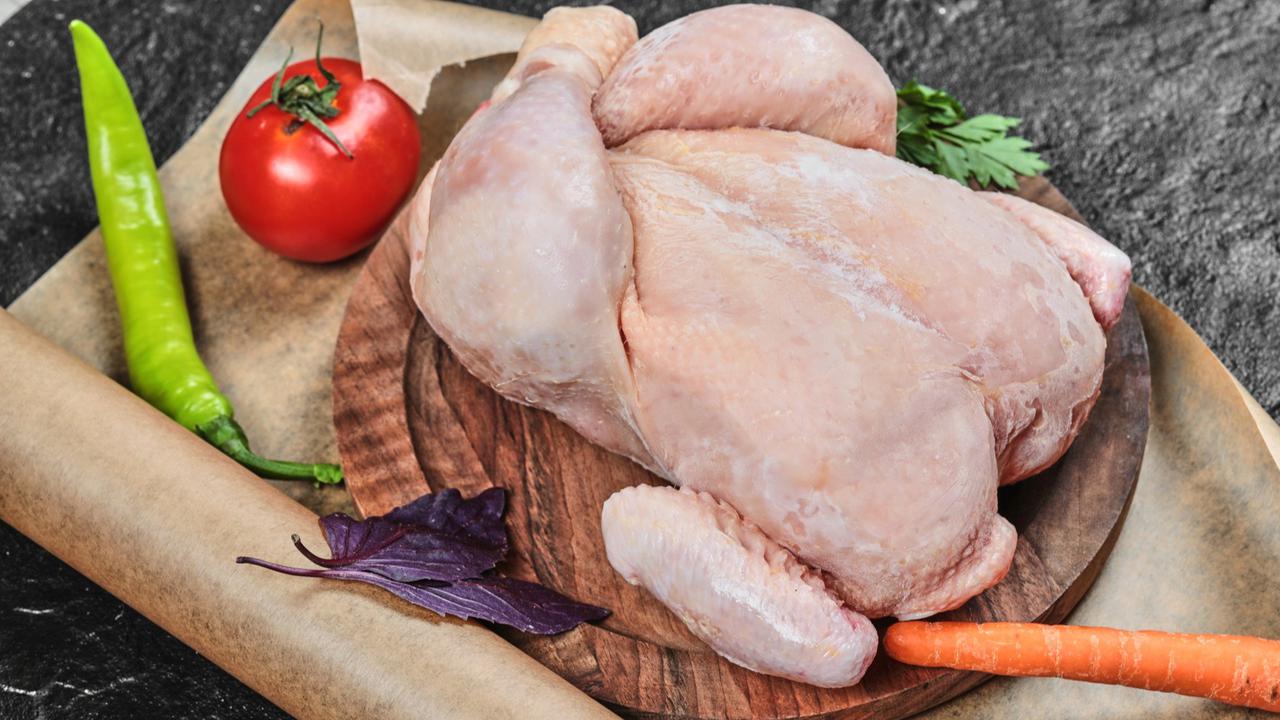 Trik Mencairkan Daging Ayam Beku yang Praktis dan Cepat Tanpa Alat Khusus