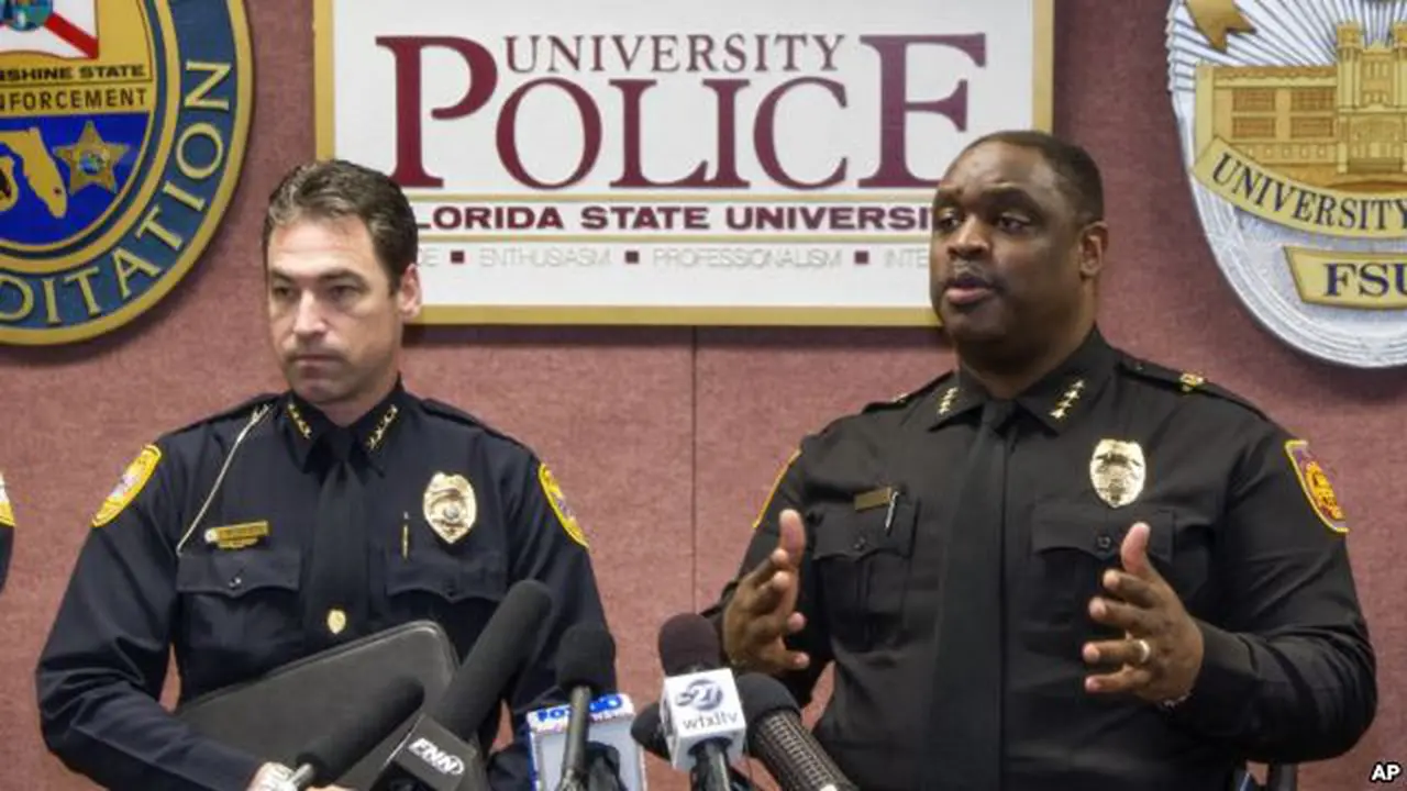 Polisi Florida menjelaskan penembakan di Florida State University. (VOA News)