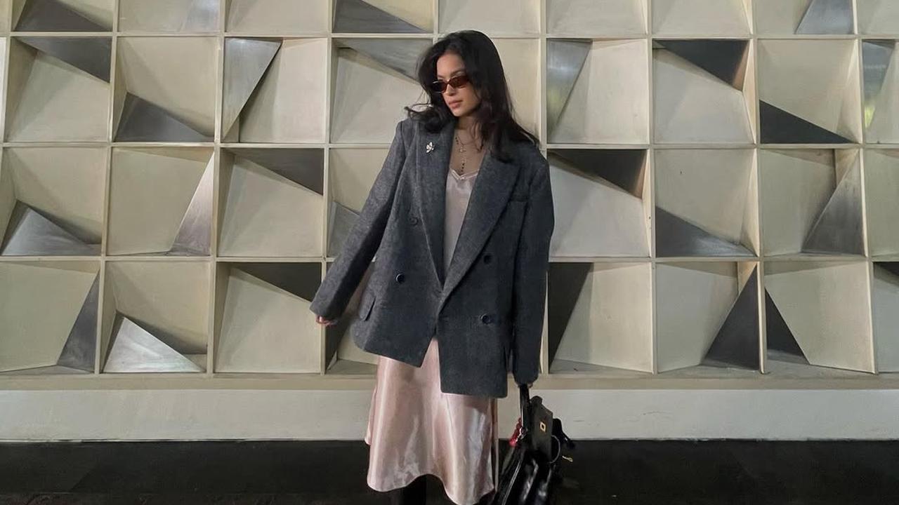 Potret Eva Celia Mix and Match Penampilan Ini Curi Perhatian