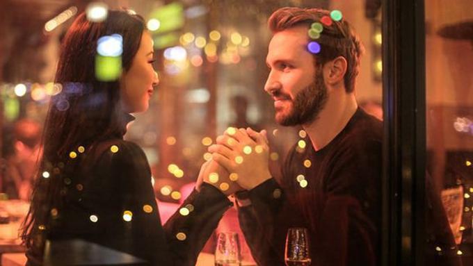 Gambar Kartun Wanita Cantik Rambut Panjang