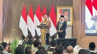 Menko Bidang Hukum, HAM, Imigrasi, dan Pemasyarakatan Yusril Ihza Mahendra dan Otto Hasibuan, Wakil Menteri Koordinator Bidang Hukum, HAM, Imigrasi dan Pemasyarakatan. (Liputan6.com/ Nanda Perdana Putra)